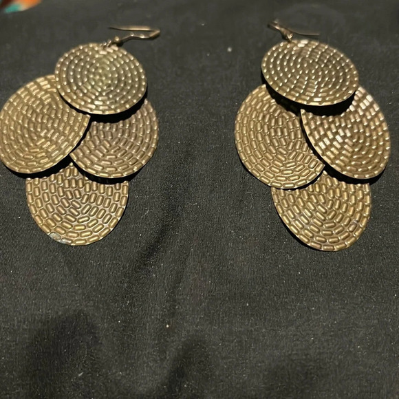 Earrings - Picture 1 of 2